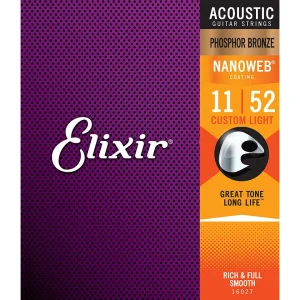 Zu sehen ist die Verpackung von Elixir 16027 NANOWEB Akustikgitarrensaiten, die im oberen Bereich lila mit Punktmuster und im unteren Bereich orange gestaltet ist und die Schriftzüge "Elixir", "NANOWEB", "PHOSPHOR BRONZE" sowie Informationen zur Stärke enthält.