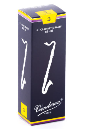 Eine schmale, hochformatige Verpackung in Dunkelblau und Gelb zeigt eine stilisierte, weiße Bassklarinette und den Schriftzug "Vandoren PARIS".