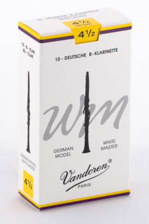 Ein weißer Karton mit gelbem Deckelrand zeigt eine Abbildung einer Klarinette, den Hersteller Vandoren Paris und die Aufschrift "10 - DEUTSCHE B-KLARINETTE, German Model, White Master" sowie auf dem Deckel und unten die Zahl "4 1/2".