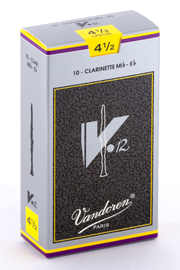 Ein grauer Karton mit gelben und violetten Akzenten zeigt eine Packung mit 10 Klarinettenblättern der Stärke 4 1/2 der Marke Vandoren.
