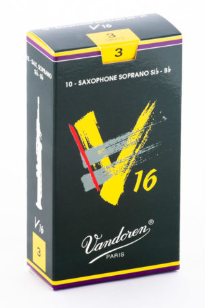 Eine schwarze Schachtel mit gelbem Etikett und der Aufschrift "V16" sowie "Vandoren Paris" enthält zehn Blätter für ein Sopransaxophon mit der Stärke 3.