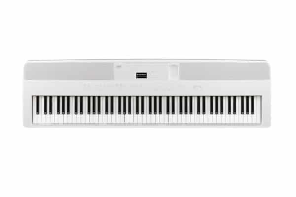 Das Bild zeigt frontal ein weißes Kawai ES-520 W Stagepiano mit schwarzen und weißen Tasten vor einem weißen Hintergrund.