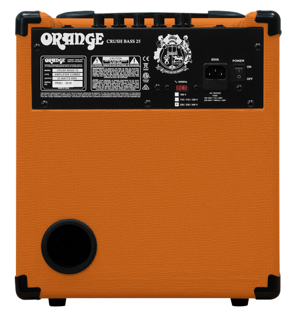 Die Rückansicht eines orangefarbenen Orange Crush Bass 25 Bassverstärkers zeigt oben links ein Typenschild, oben Mitte eine Warnung, oben rechts Schalter und Anschlüsse sowie unten links eine runde schwarze Öffnung.