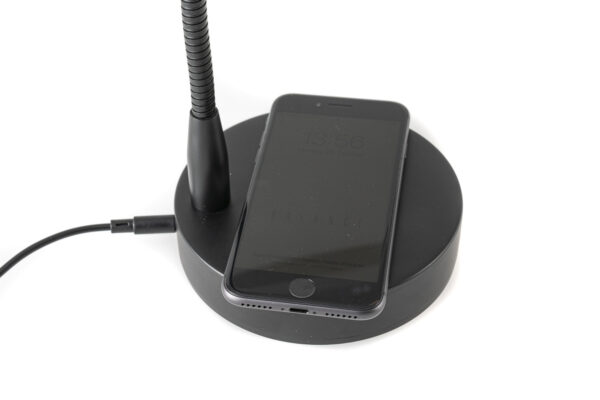 Gewa Pianolampe PL-39 Sockel mit Handy drauf Produktbild