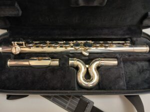 Querflöte Jupiter JFL WD D-Loop ganze Flöte im Etui von oben Produktbild