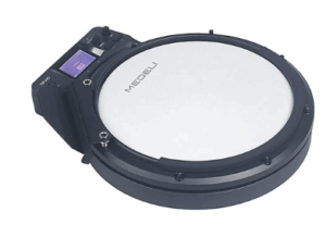 Das Bild zeigt ein Medeli TP-110 Digital Drum Practice Pad, bestehend aus einer runden, weißen Schlagfläche mit schwarzem Rand, wobei linksseitig ein schwarzes Bedienfeld mit einem kleinen Display angebracht ist.