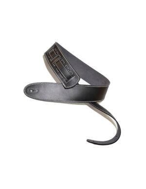 Ein schwarzer Bourbon Softy Gitarrengurt aus Leder liegt gerollt vor einem weißen Hintergrund.