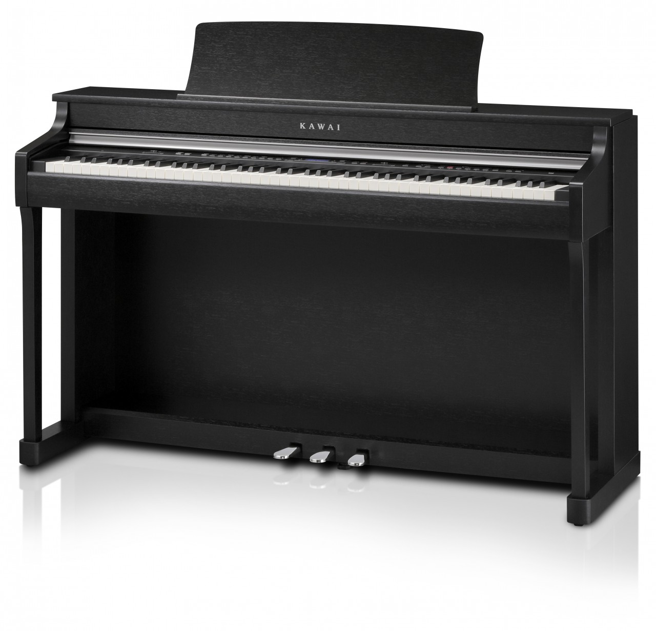 Ein gebrauchtes, schwarzes E-Piano des Modells Kawai CN-35 mit drei Pedalen und Notenpult steht auf einem hellen Untergrund.