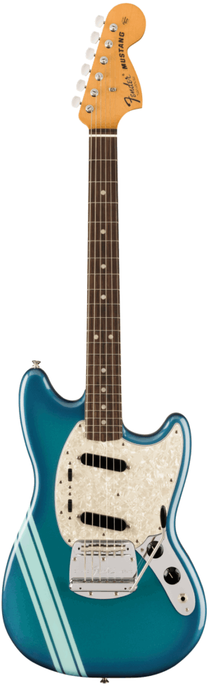 Die Fender Vintera II 70s Mustang RW CBRG E-Gitarre ist in Caribbean Green lackiert und hat zwei hellgrüne Streifen, ein cremefarbenes Schlagbrett in Perlmutt-Optik, einen hellen Ahornriff mit dunklem Griffbrett und einen hellen Gitarrenkopf.