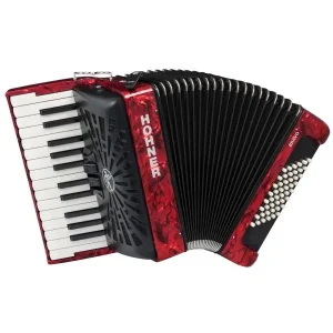 Eine rote Hohner Bravo II 48 Silent Key Harmonika mit weißen Tasten und schwarzen Balgen ist zu sehen.