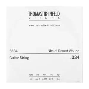 Das Bild zeigt eine weiße Verpackung für eine Thomastik-Infeld BB34 Single .034 Nickel Round Wound Gitarrensaite A.