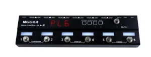 Das Bild zeigt einen schwarzen MOOER Pedal Controller Loop 6 mit digitalen Anzeigen und Fußtastern.